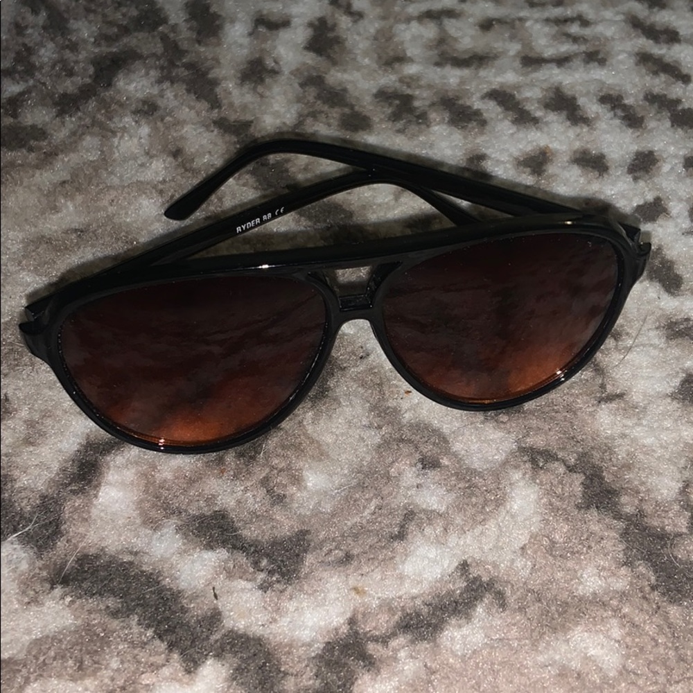7 SUNGLASSES 😎 - Picture 6 of 8
